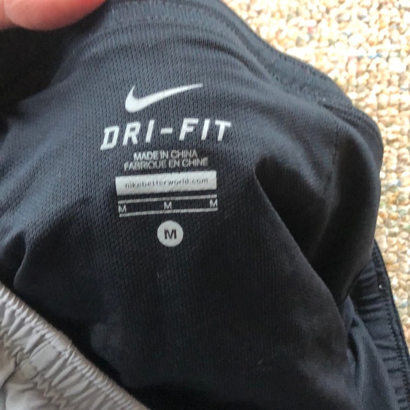 NIKE RUNNING SHORTS - Picture 5 of 6